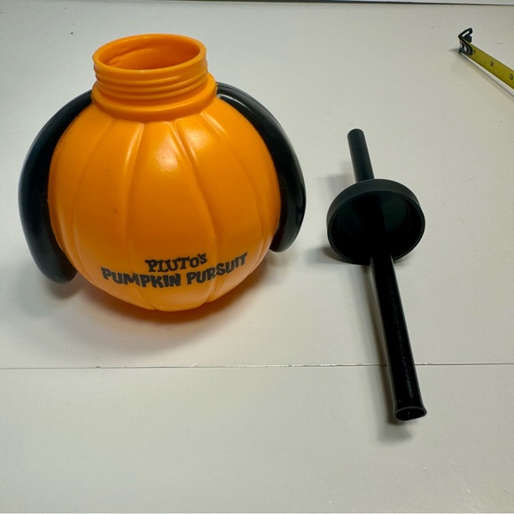 Disney Epcot 2023 Pumpkin Pursuit Pluto Sipper Cup New. Detachable top - Picture 8 of 8